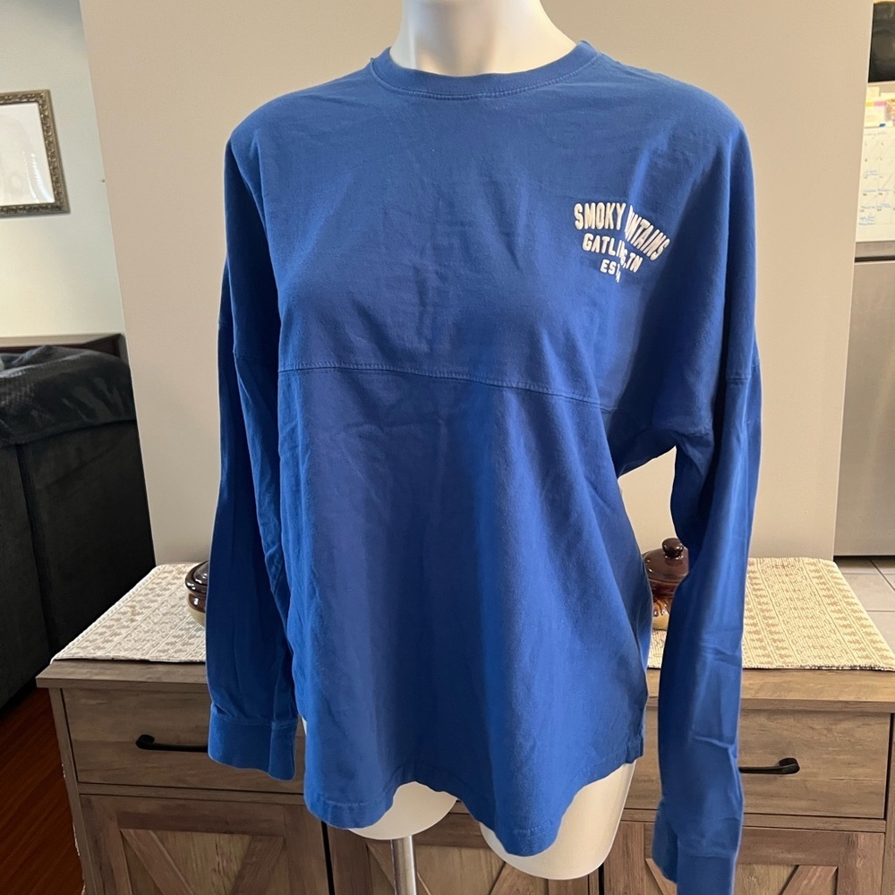 Sky 100% cotton Smokey Mountain Gatlinburg, TN shirt